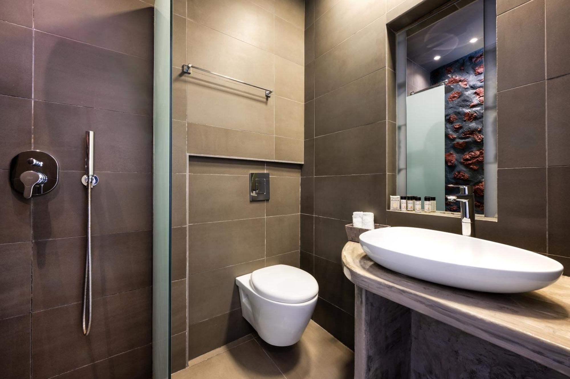 Lava Stone Bed & Breakfast เอีย ภายนอก รูปภาพ